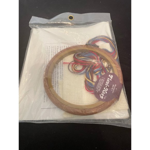 Dimensions Stitchables Counted Cross Stitch Kit Noah's Friends w/4in Hoop 71038 - Picture 2 of 3